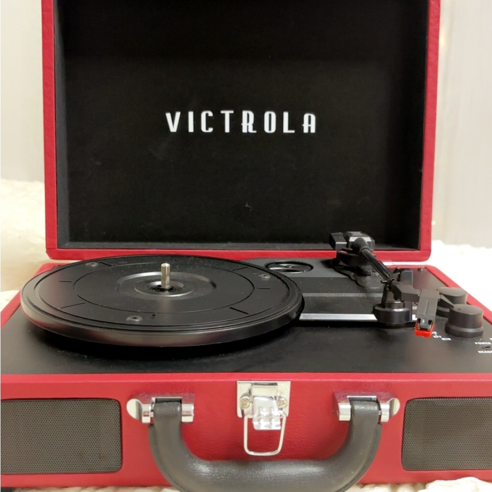 Victrola Red Portable Media Streamer